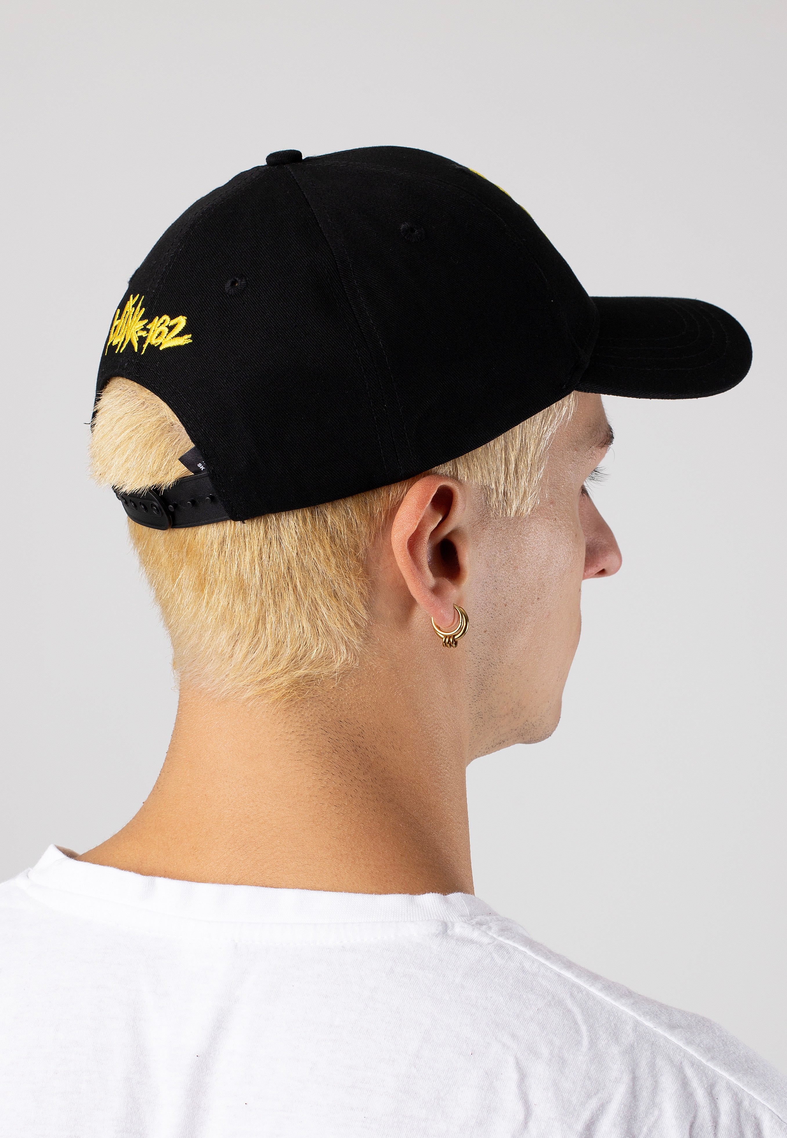 Blink 182 - Yellow Six Arrow Smile - Cap | Neutral-Image